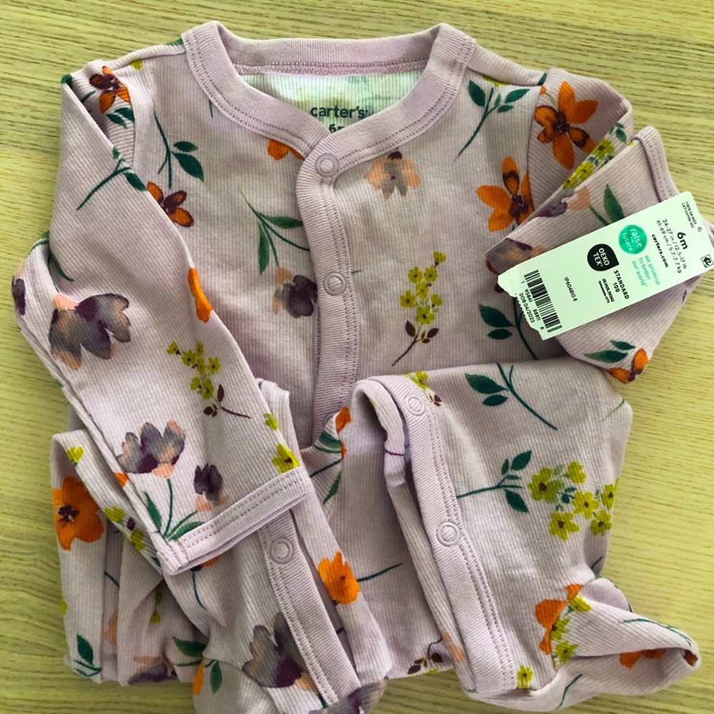 Carter’s purple floral PJs 6 month - Picture 2 of 4